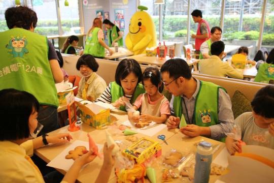 台積電12A志工攜手幼兒園學童　一同與憨兒體驗香包DIY慶端午