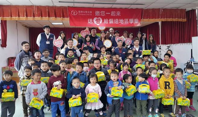 大潤發攜手喜憨兒 溫暖偏鄉學童