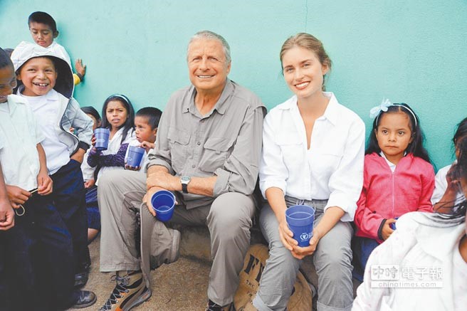老布希孫女 來台行善