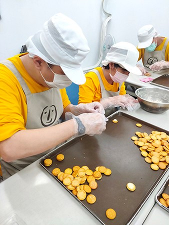 紙本3倍券還沒花完?到喜憨兒門市用愛消費 買2百送1百