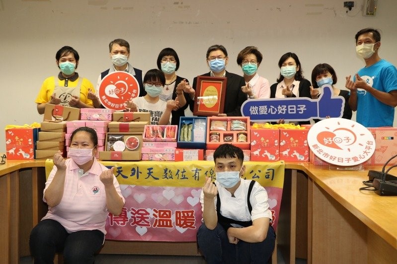 新北在地媒體購買禮盒 振興庇護工廠業績也為醫護加油