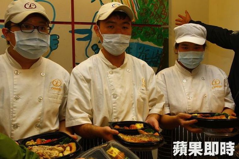 【蘋果日報】齊喊苦！社福、小農電商不適用3倍券　偏鄉居民購物選擇也受限