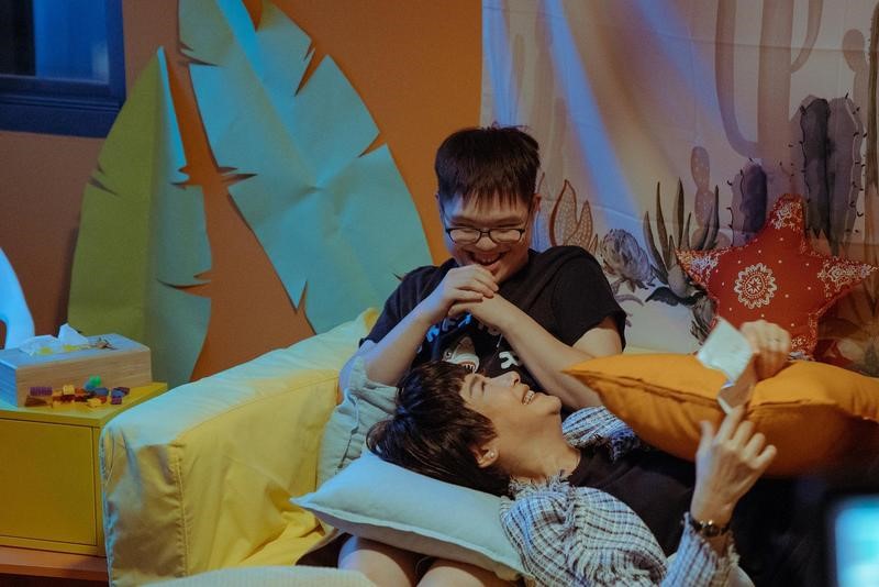 金馬影后扮喜憨兒慈母　誇唐寶寶演員「周星馳都演輸他」